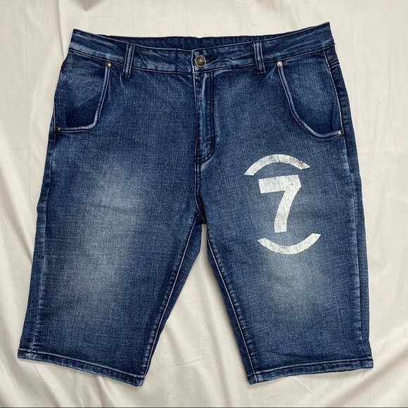 Denim shorts size 36 - jean shorts - unique pockets - jorts - Picture 2 of 6